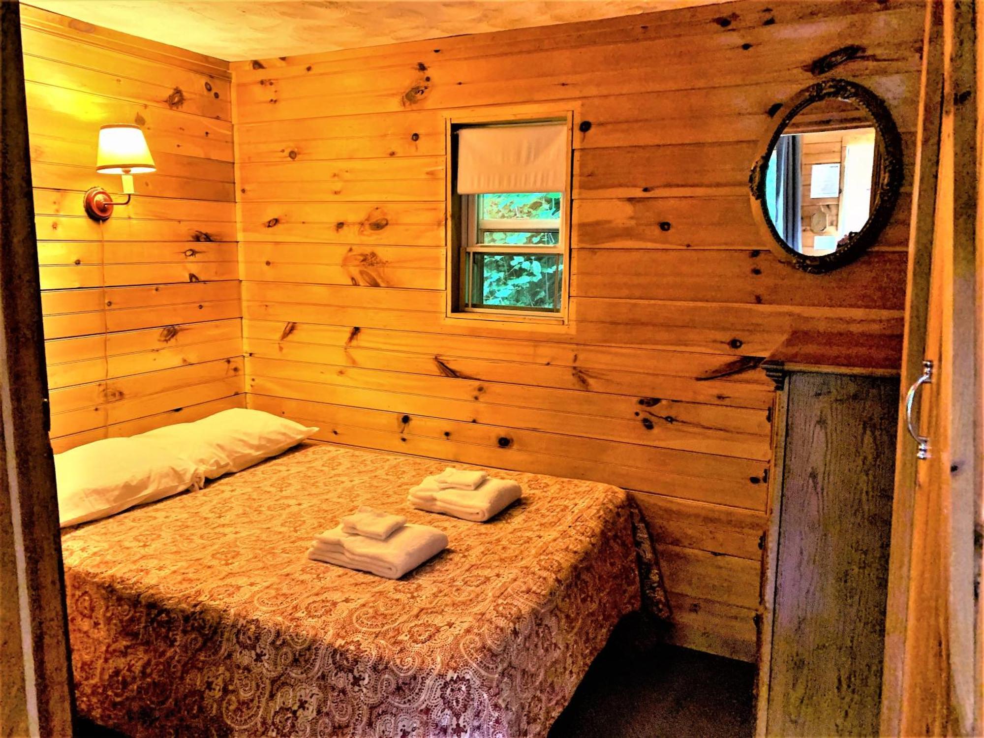Pine Crest Motel & Cabins Barton Rom bilde