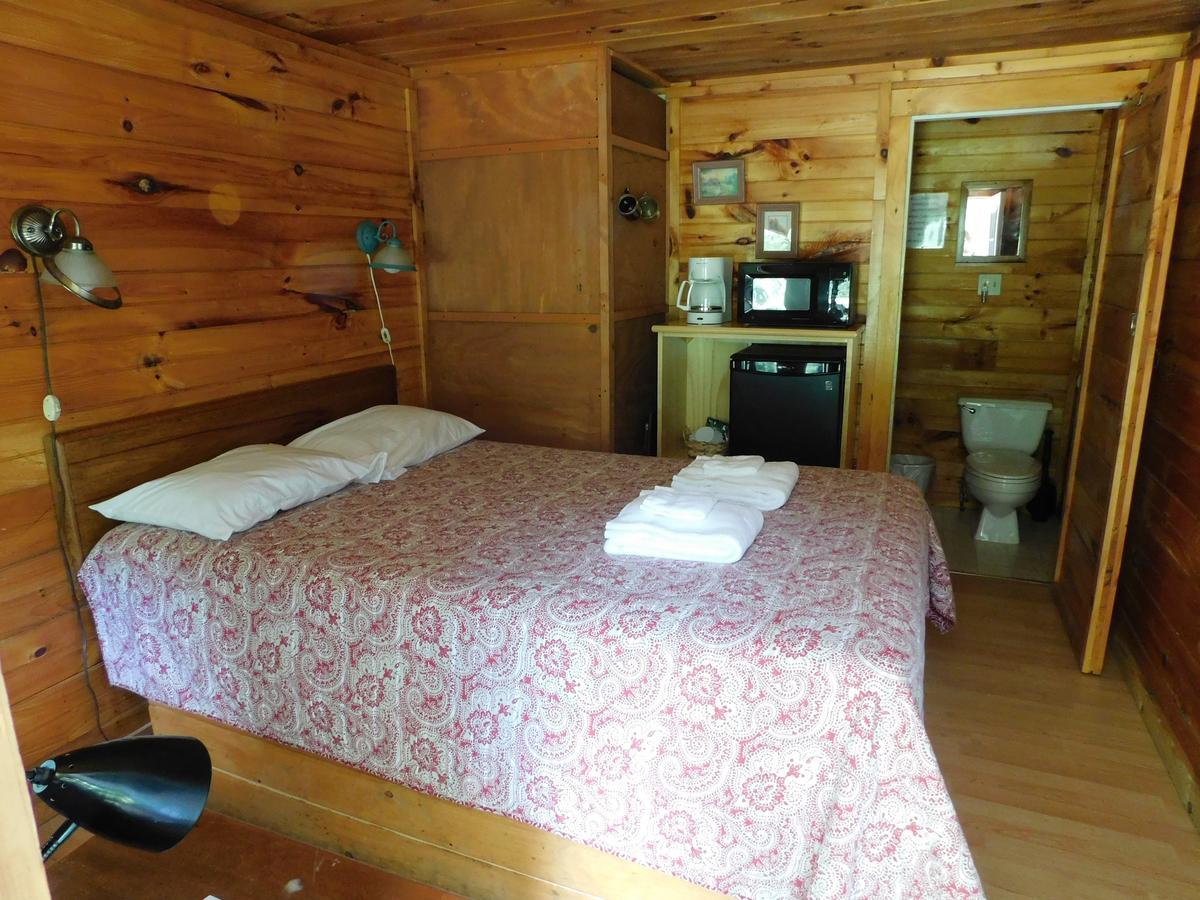 Pine Crest Motel & Cabins Barton Eksteriør bilde